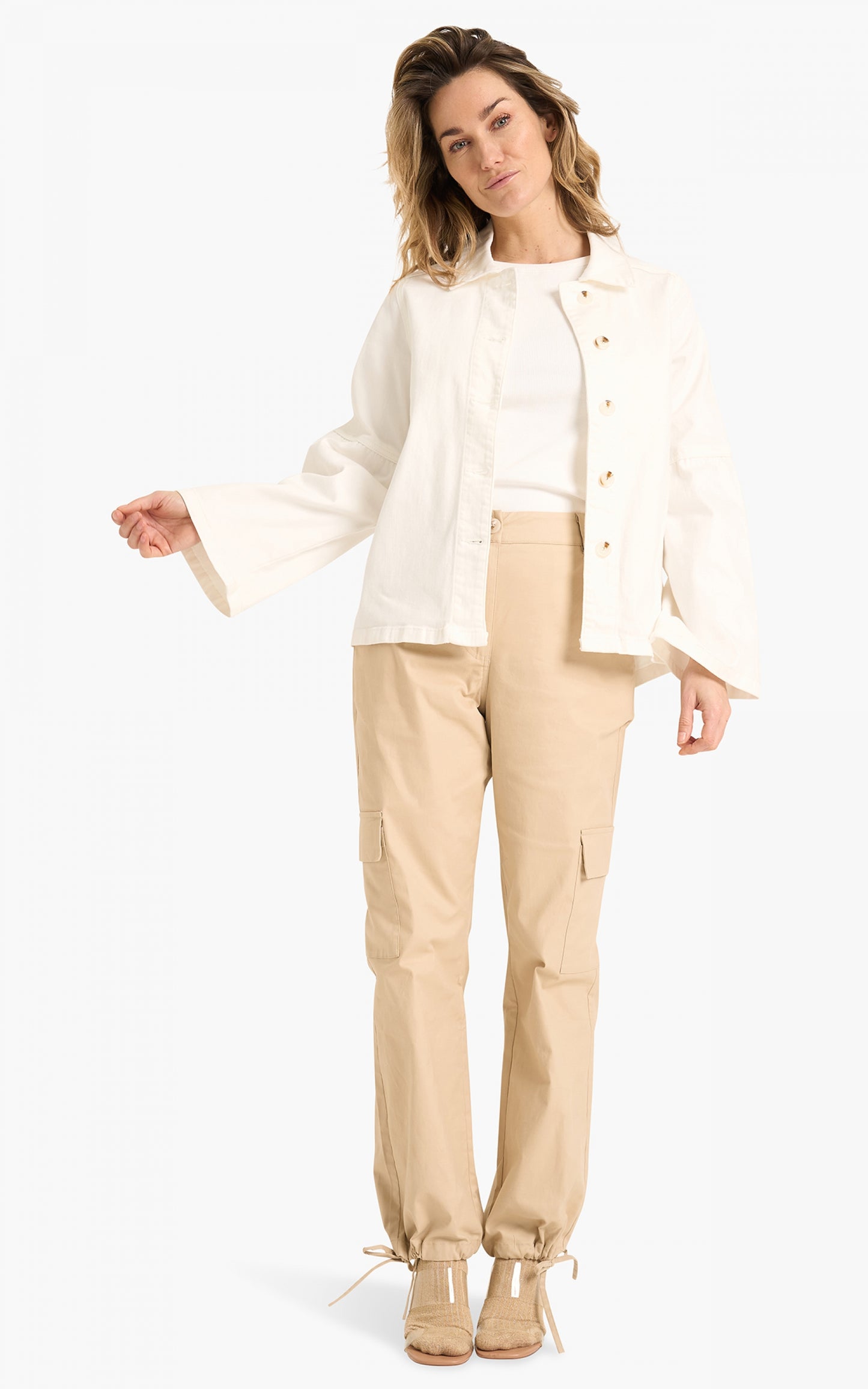 Martine blouse | Aímée the Label | White Jeans