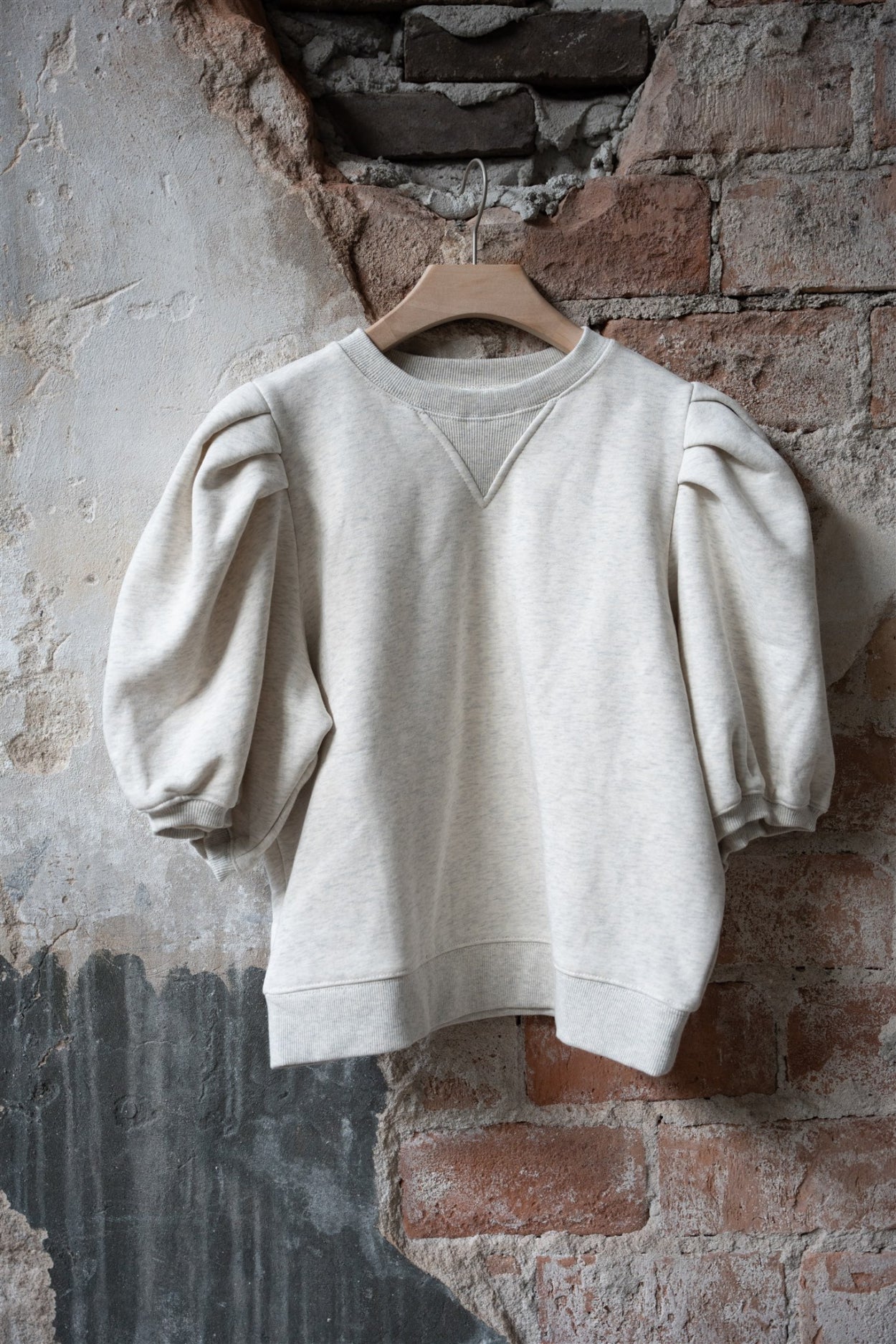 Liesbeth sweater | Aímée the Label | Sand melėe